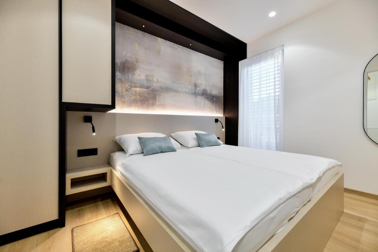 Crowonder Apartments & Rooms Oaza With Heated Swimming Pool And Sauna Turanj Exterior photo